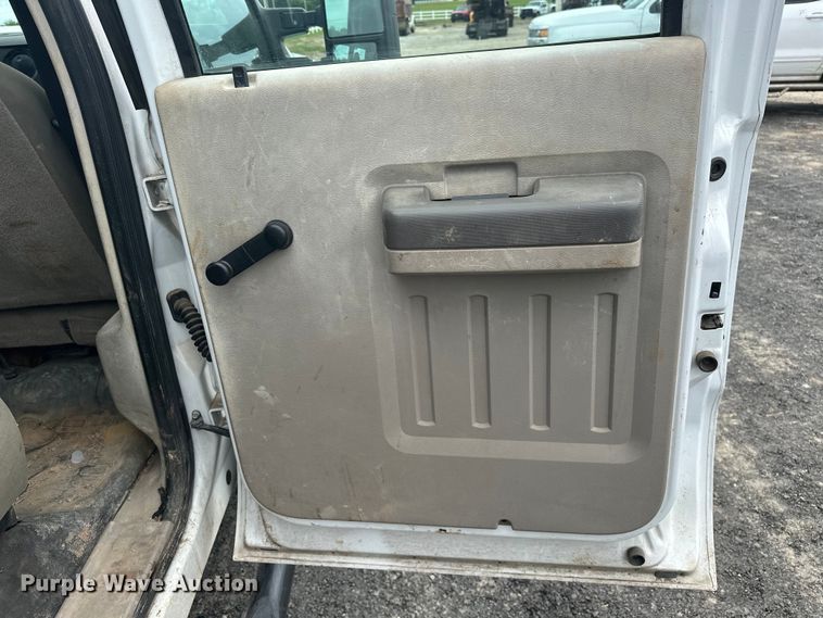 image for item EJ4382 2009 Ford F450 Super Duty Crew Cab flatbed truck