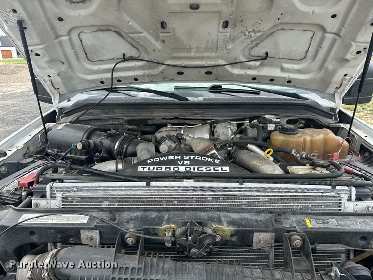 image for item EJ4382 2009 Ford F450 Super Duty Crew Cab flatbed truck