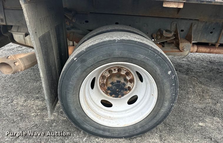 image for item EJ4382 2009 Ford F450 Super Duty Crew Cab flatbed truck