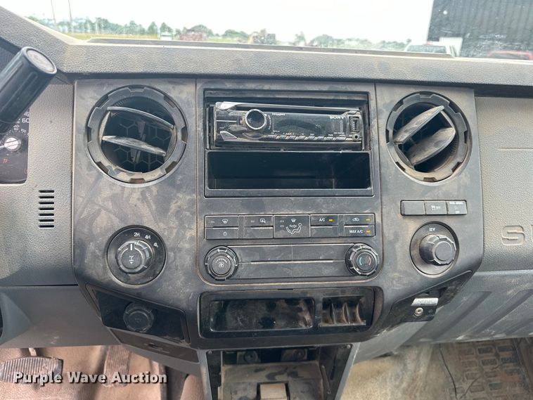 image for item EJ4383 2015 Ford  F250 Super Duty SuperCab pickup truck