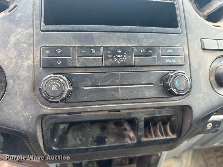 image for item EJ4383 2015 Ford  F250 Super Duty SuperCab pickup truck