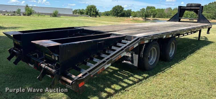 image for item EJ4384 2008 Big Tex 22GN-24BK+5 equipment trailer