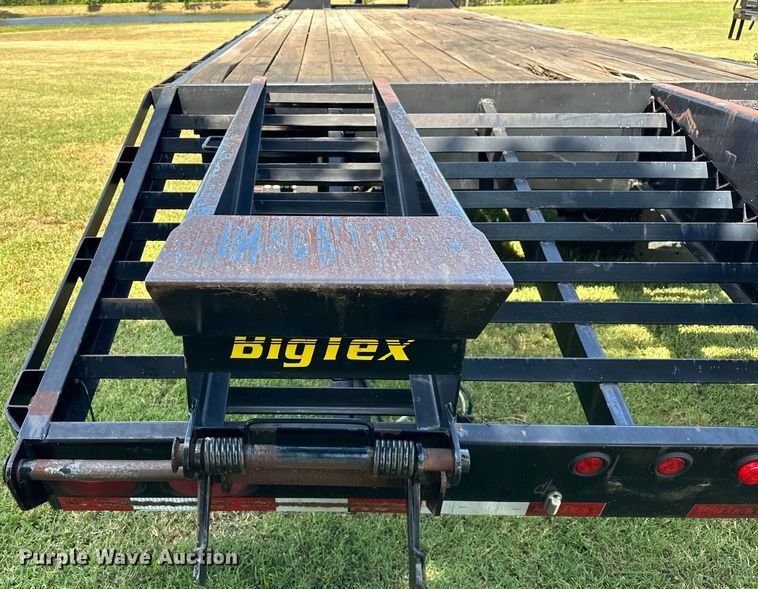 image for item EJ4384 2008 Big Tex 22GN-24BK+5 equipment trailer