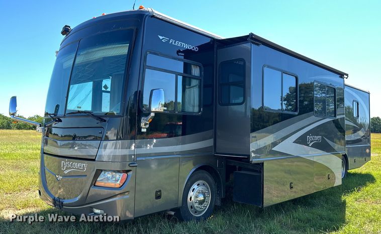 image for item EJ4387 2007 Fleetwood Discovery  RV