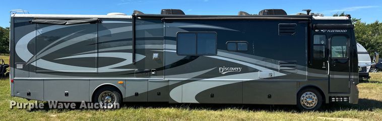 image for item EJ4387 2007 Fleetwood Discovery  RV