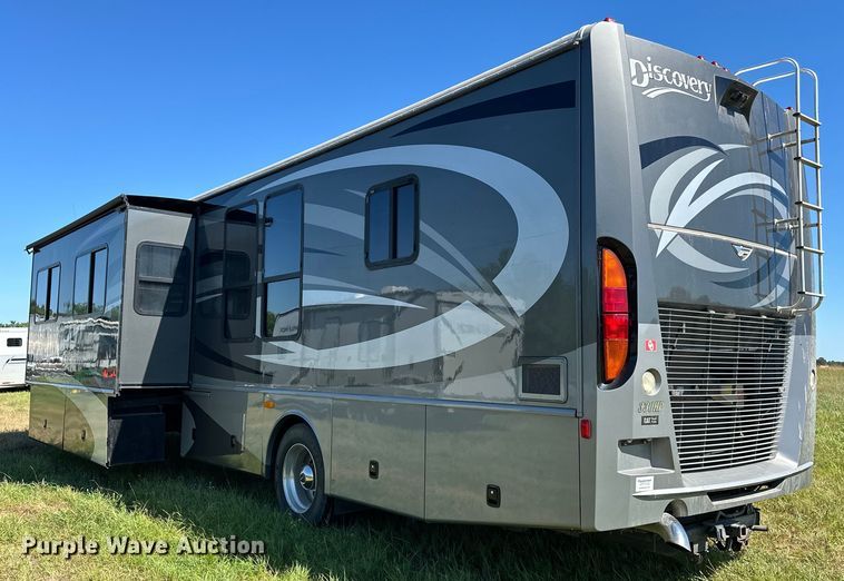 image for item EJ4387 2007 Fleetwood Discovery  RV