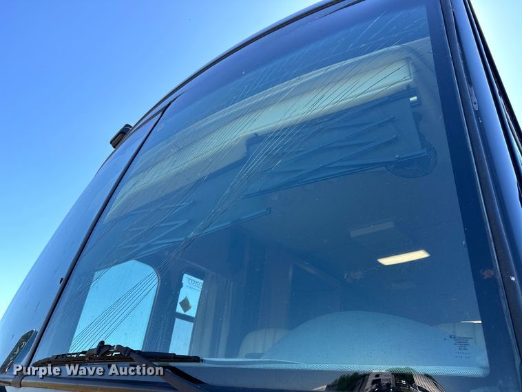 image for item EJ4387 2007 Fleetwood Discovery  RV