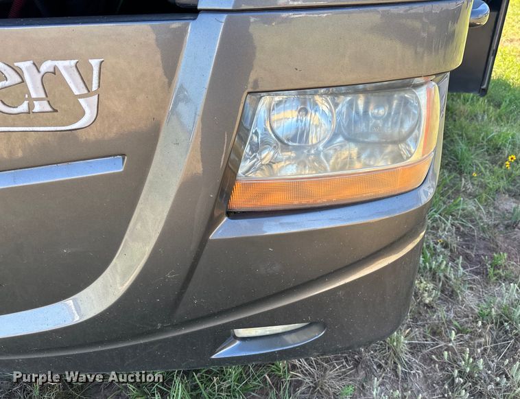 image for item EJ4387 2007 Fleetwood Discovery  RV