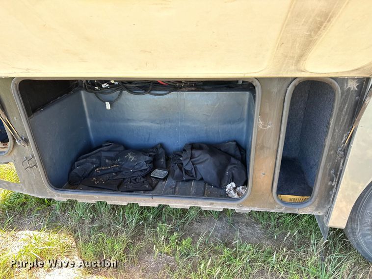 image for item EJ4387 2007 Fleetwood Discovery  RV