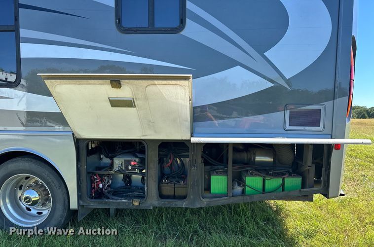 image for item EJ4387 2007 Fleetwood Discovery  RV