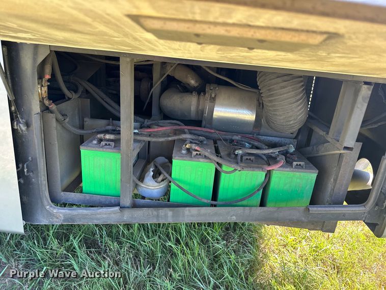 image for item EJ4387 2007 Fleetwood Discovery  RV