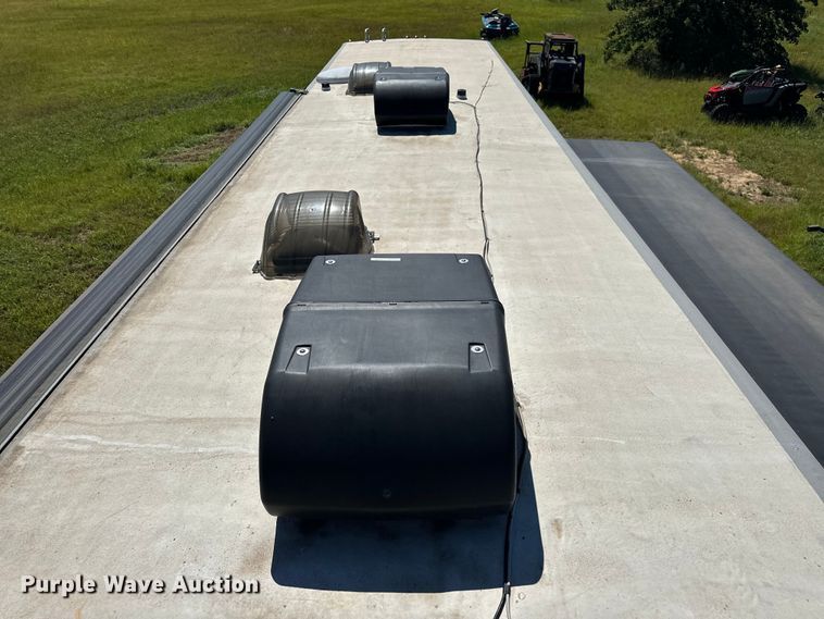 image for item EJ4387 2007 Fleetwood Discovery  RV