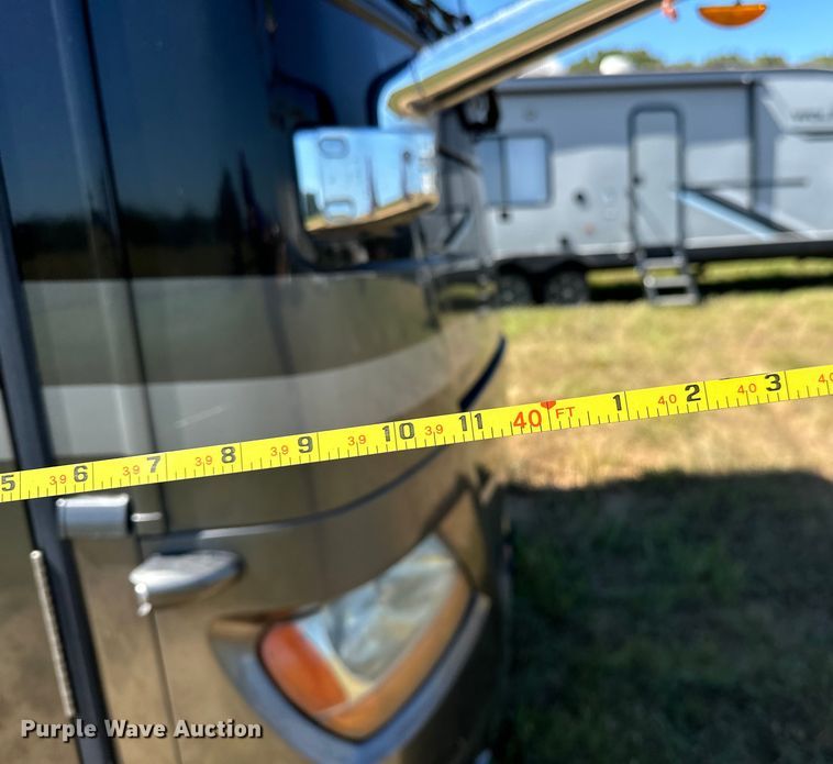 image for item EJ4387 2007 Fleetwood Discovery  RV