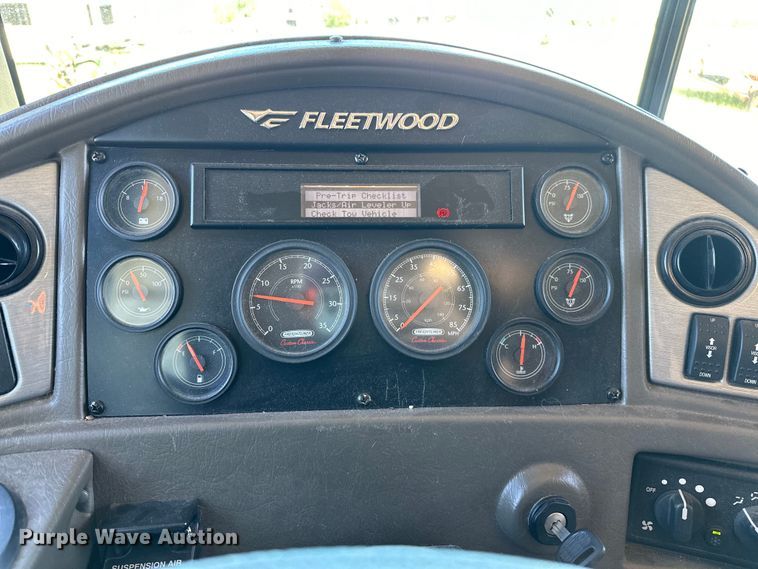 image for item EJ4387 2007 Fleetwood Discovery  RV