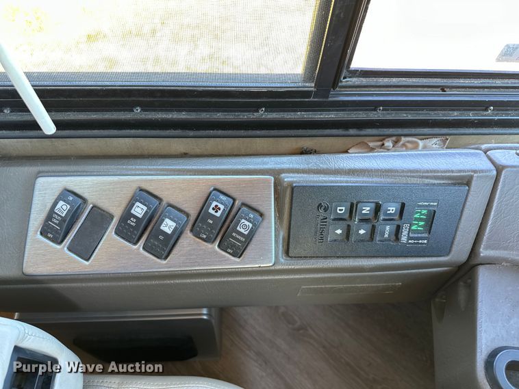 image for item EJ4387 2007 Fleetwood Discovery  RV