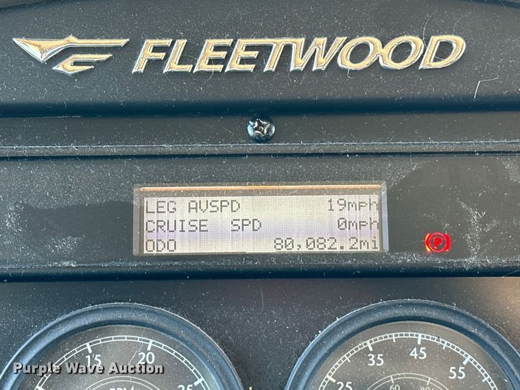 image for item EJ4387 2007 Fleetwood Discovery  RV