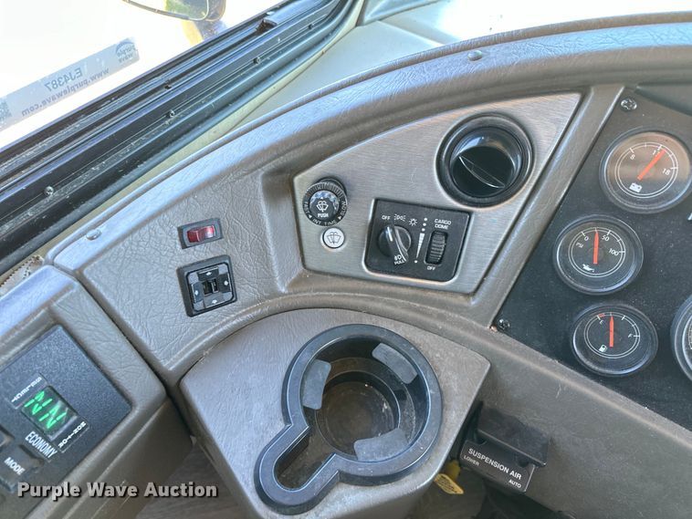 image for item EJ4387 2007 Fleetwood Discovery  RV