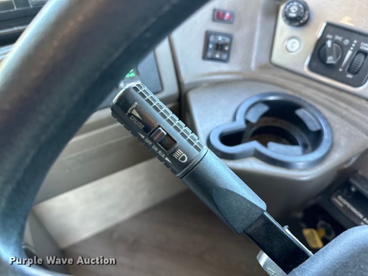 image for item EJ4387 2007 Fleetwood Discovery  RV