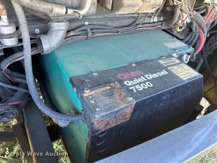 image for item EJ4387 2007 Fleetwood Discovery  RV