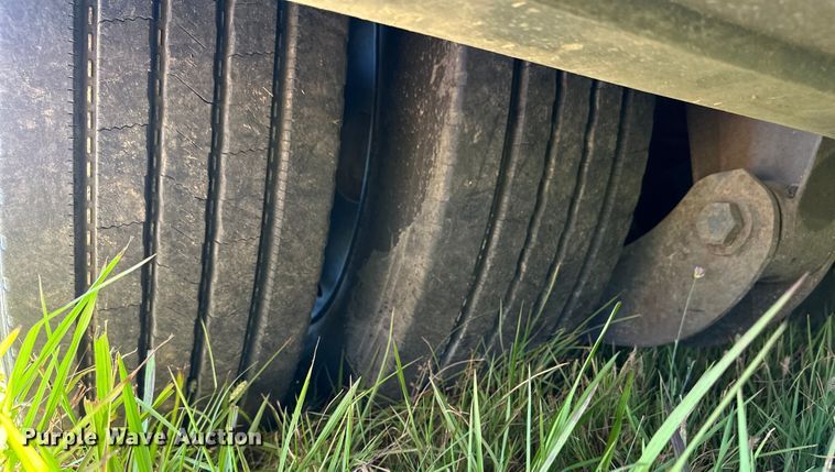 image for item EJ4387 2007 Fleetwood Discovery  RV