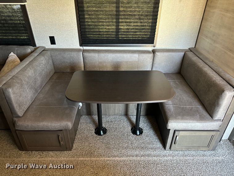 image for item EJ4391 2021 Jayco  284BHS camper