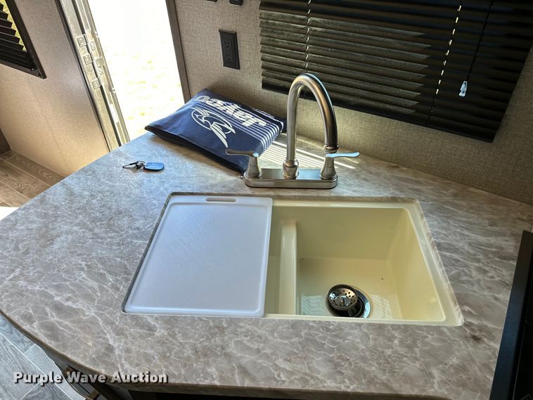 image for item EJ4391 2021 Jayco  284BHS camper