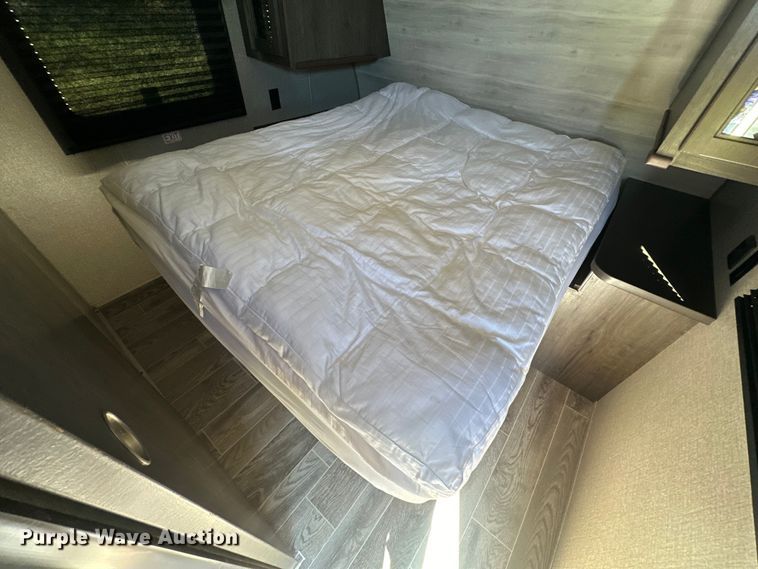 image for item EJ4391 2021 Jayco  284BHS camper