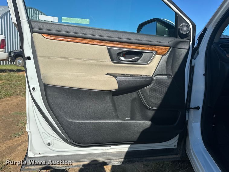 image for item EJ4392 2019 Honda  CR-V SUV