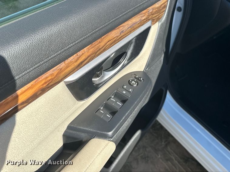 image for item EJ4392 2019 Honda  CR-V SUV