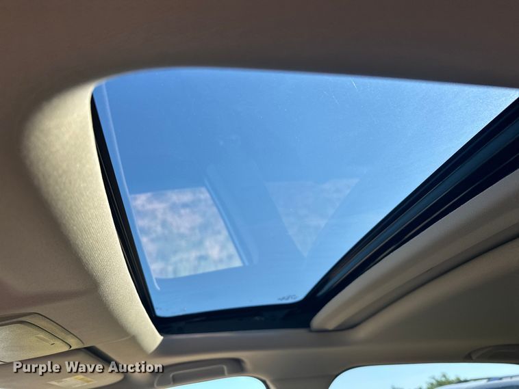 image for item EJ4392 2019 Honda  CR-V SUV