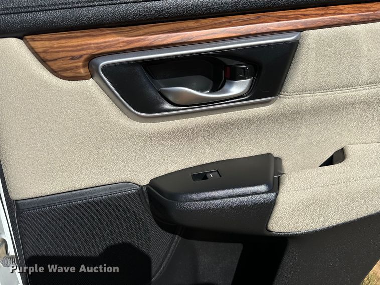 image for item EJ4392 2019 Honda  CR-V SUV