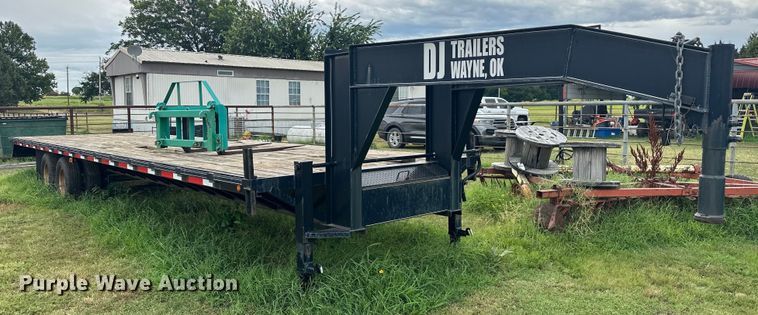 image for item EJ4419 2010 DJ equipment trailer