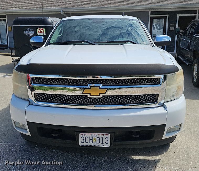 image for item EJ5688 2008 Chevrolet Silverado 1500 Crew Cab pickup truck