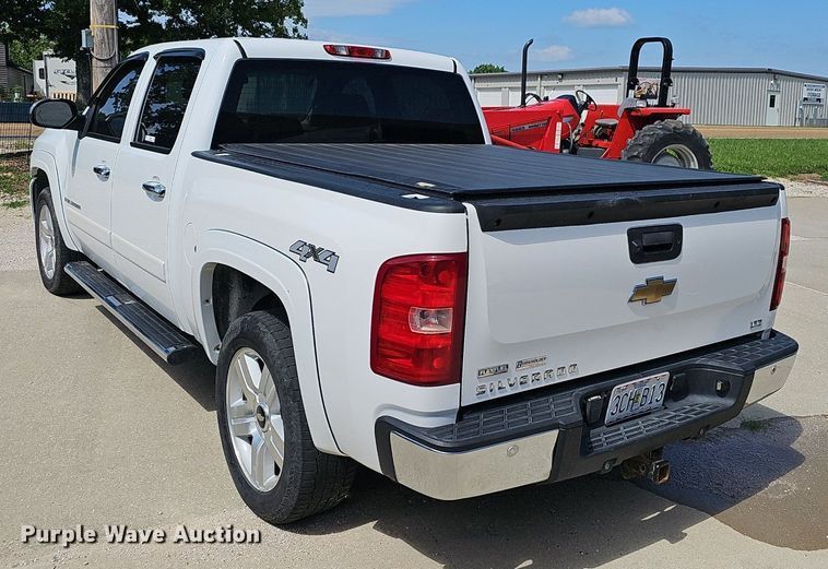 image for item EJ5688 2008 Chevrolet Silverado 1500 Crew Cab pickup truck