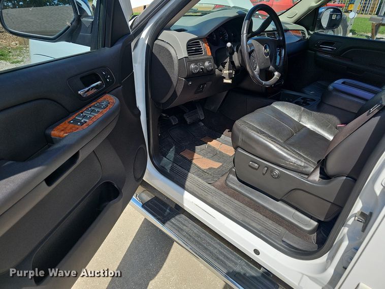 image for item EJ5688 2008 Chevrolet Silverado 1500 Crew Cab pickup truck