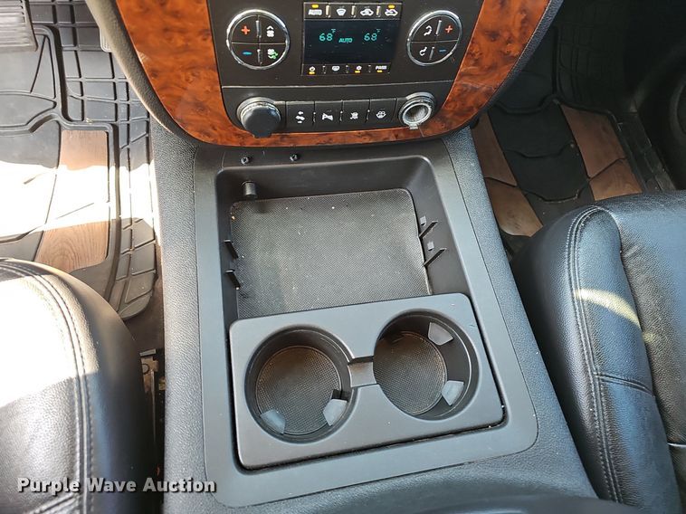 image for item EJ5688 2008 Chevrolet Silverado 1500 Crew Cab pickup truck