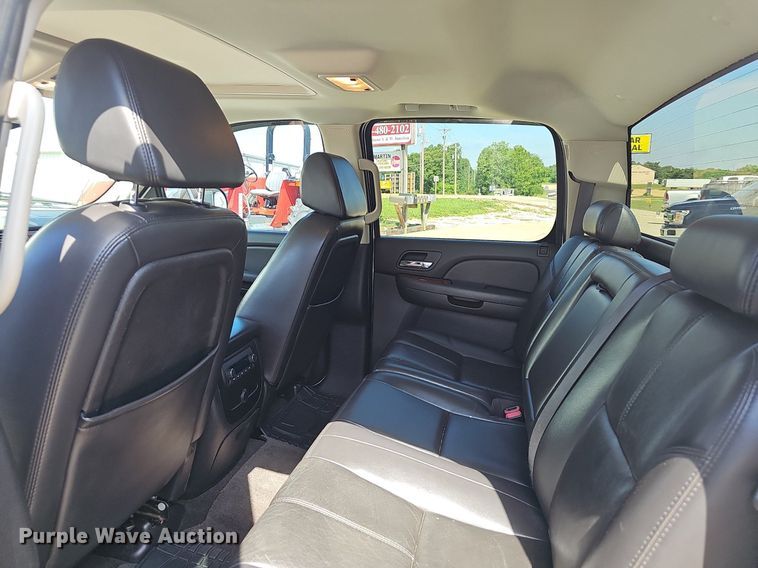 image for item EJ5688 2008 Chevrolet Silverado 1500 Crew Cab pickup truck