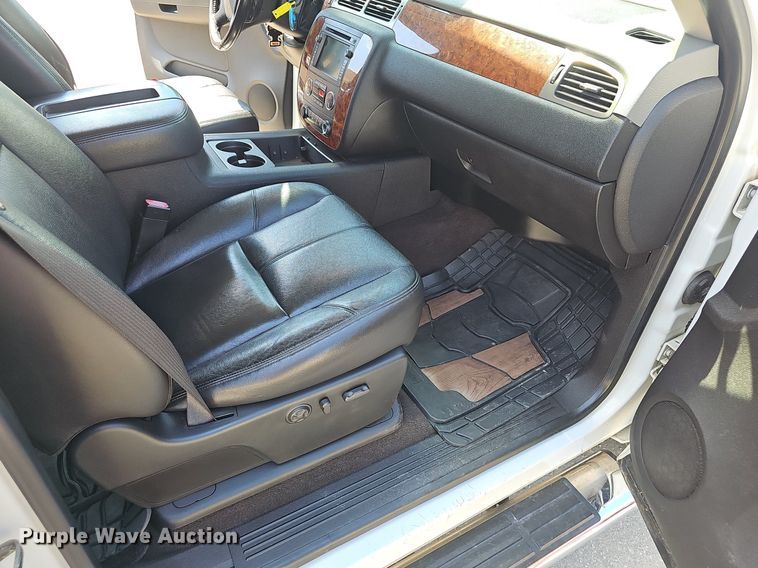 image for item EJ5688 2008 Chevrolet Silverado 1500 Crew Cab pickup truck