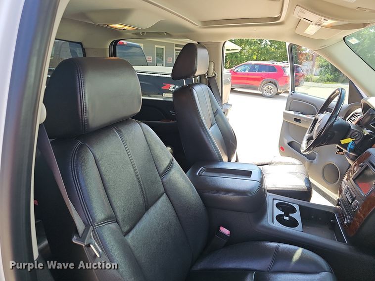 image for item EJ5688 2008 Chevrolet Silverado 1500 Crew Cab pickup truck