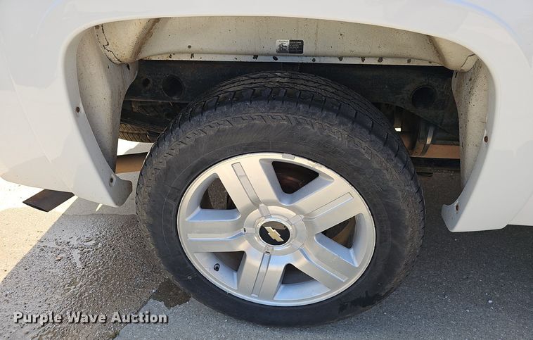 image for item EJ5688 2008 Chevrolet Silverado 1500 Crew Cab pickup truck