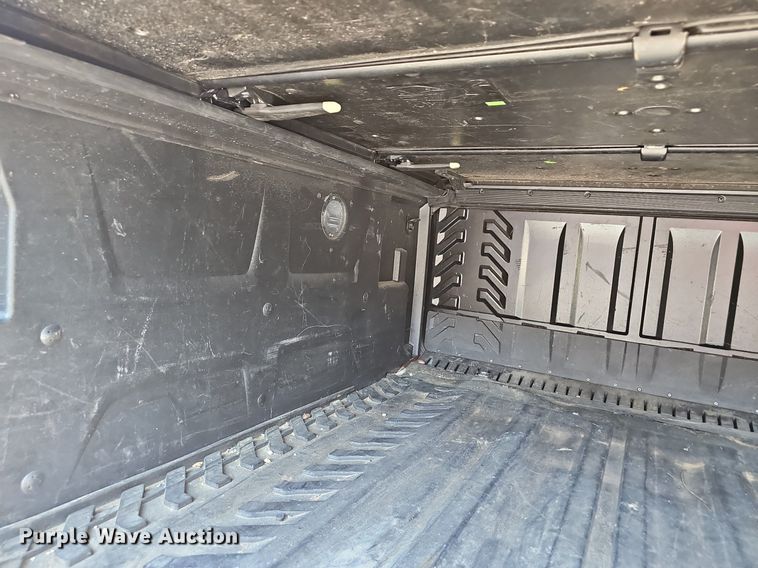 image for item EJ5690 2012 Chevrolet  Avalanche  Crew Cab pickup truck