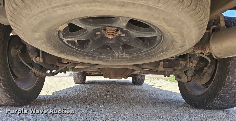 image for item EJ5690 2012 Chevrolet  Avalanche  Crew Cab pickup truck