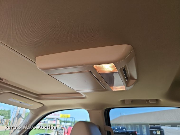 image for item EJ5690 2012 Chevrolet  Avalanche  Crew Cab pickup truck