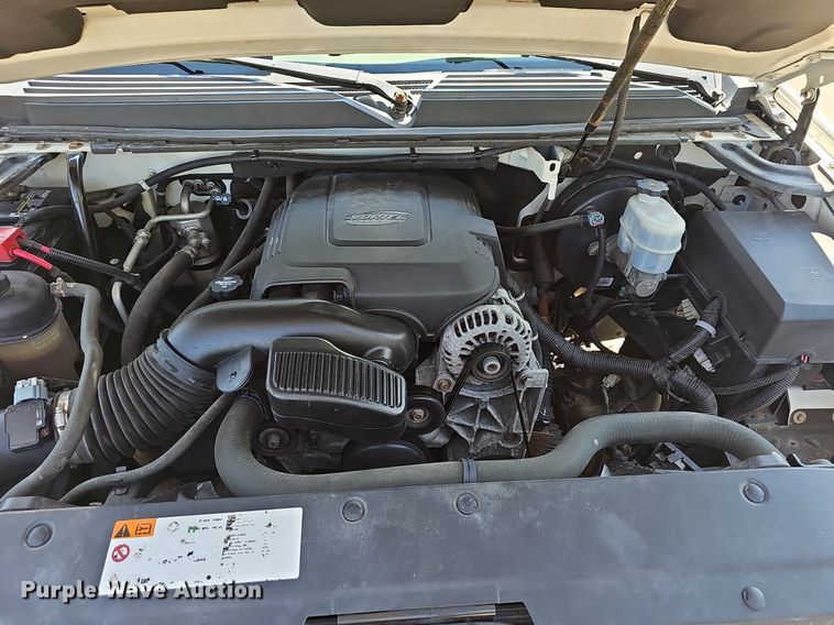 image for item EJ5690 2012 Chevrolet  Avalanche  Crew Cab pickup truck