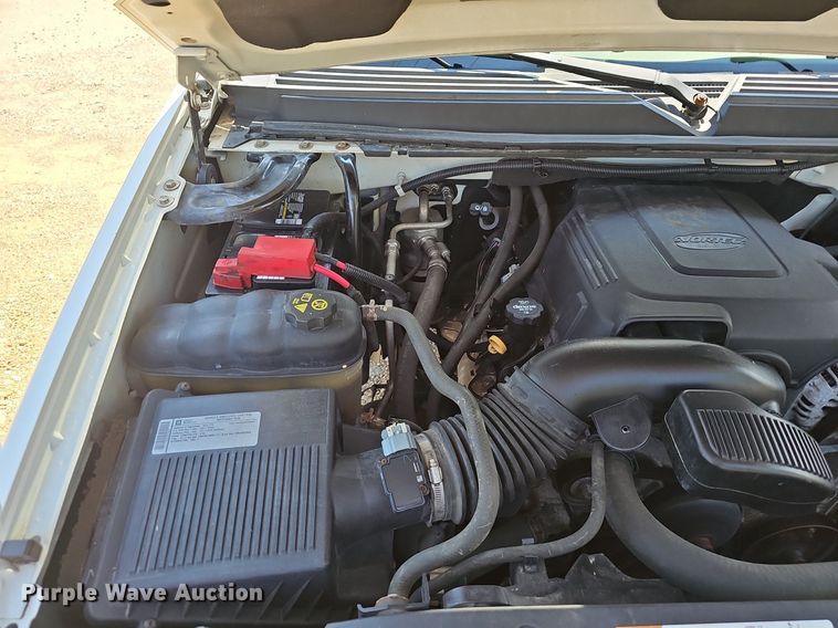 image for item EJ5690 2012 Chevrolet  Avalanche  Crew Cab pickup truck