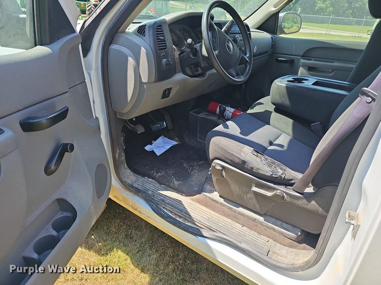 image for item EJ5715 2012 GMC Sierra 2500HD pickup truck