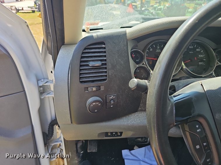 image for item EJ5715 2012 GMC Sierra 2500HD pickup truck