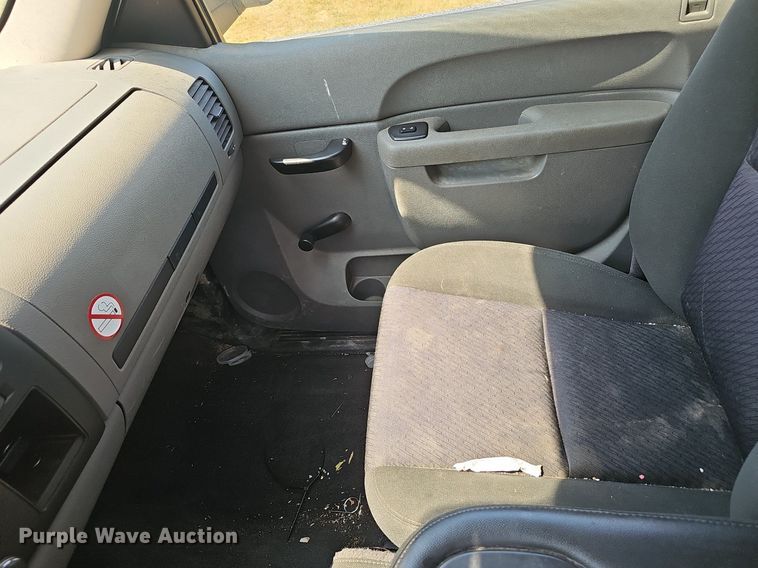 image for item EJ5715 2012 GMC Sierra 2500HD pickup truck