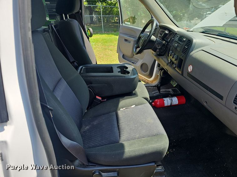 image for item EJ5715 2012 GMC Sierra 2500HD pickup truck