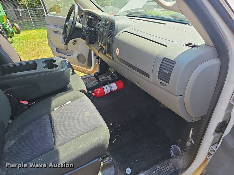 image for item EJ5715 2012 GMC Sierra 2500HD pickup truck